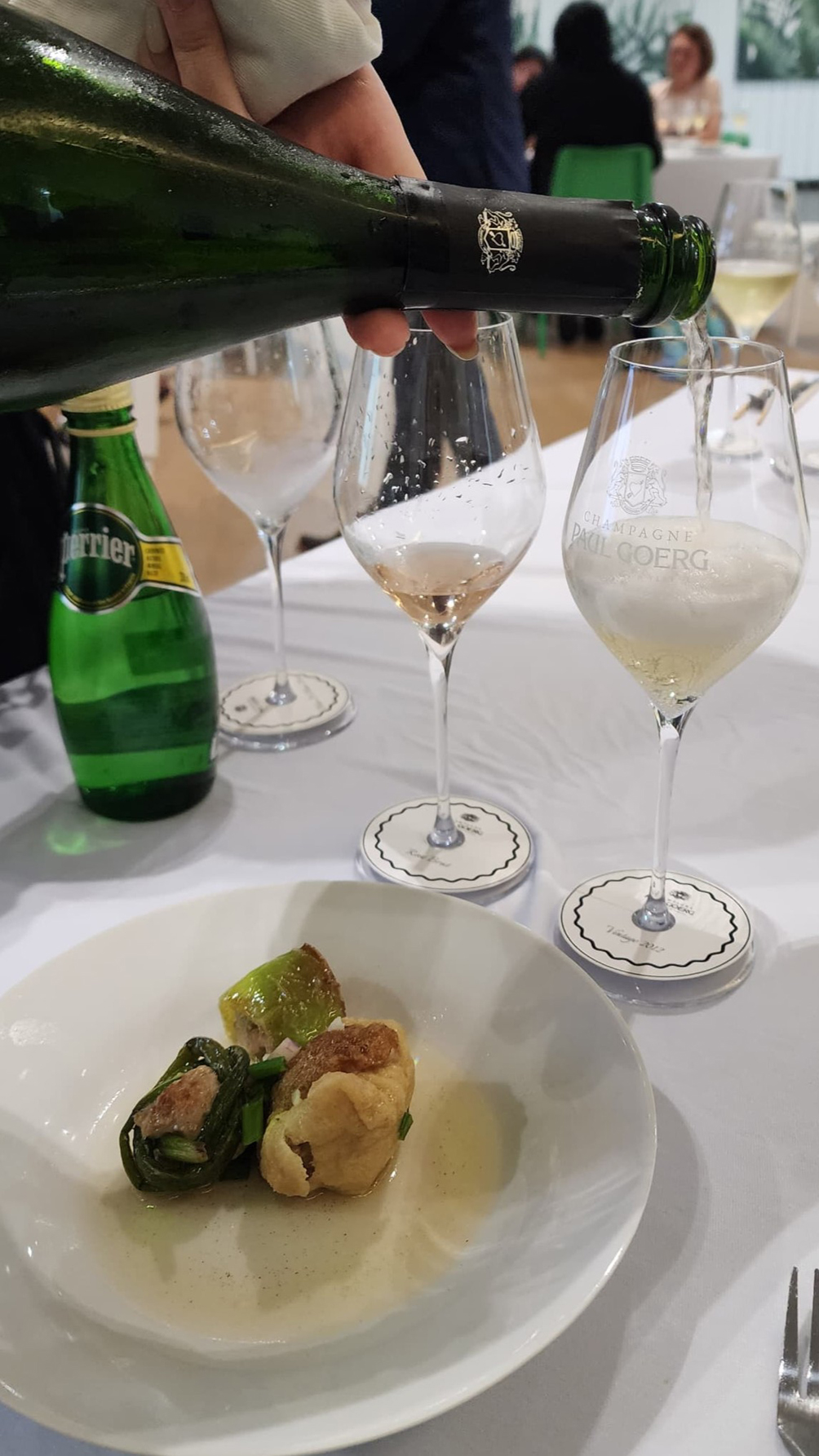 “白中白”香槟  搭配全民美食